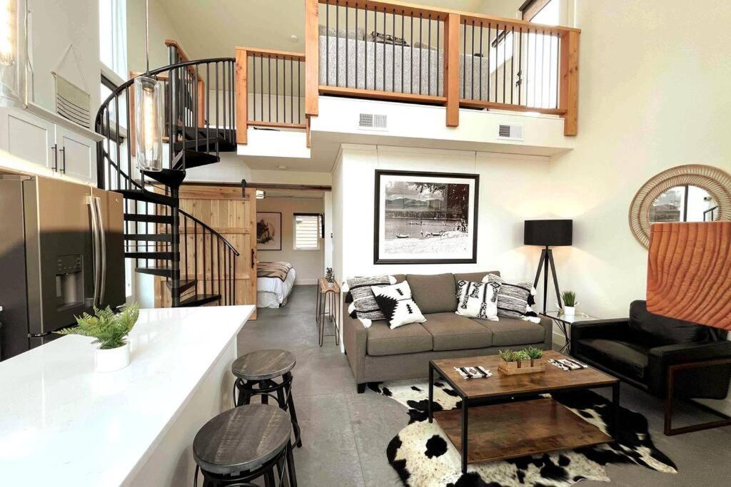 Brand New Upscale Home- Best Location! Уайтфиш Экстерьер фото